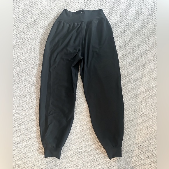 Abercrombie & Fitch YPB sculptLUX Jogger - Picture 3 of 5